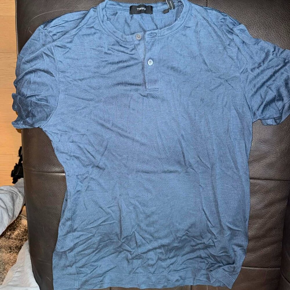 Theory Men's Short Sleeve Henley Shirt in Blue - S - MSRP $95.  Preworn.